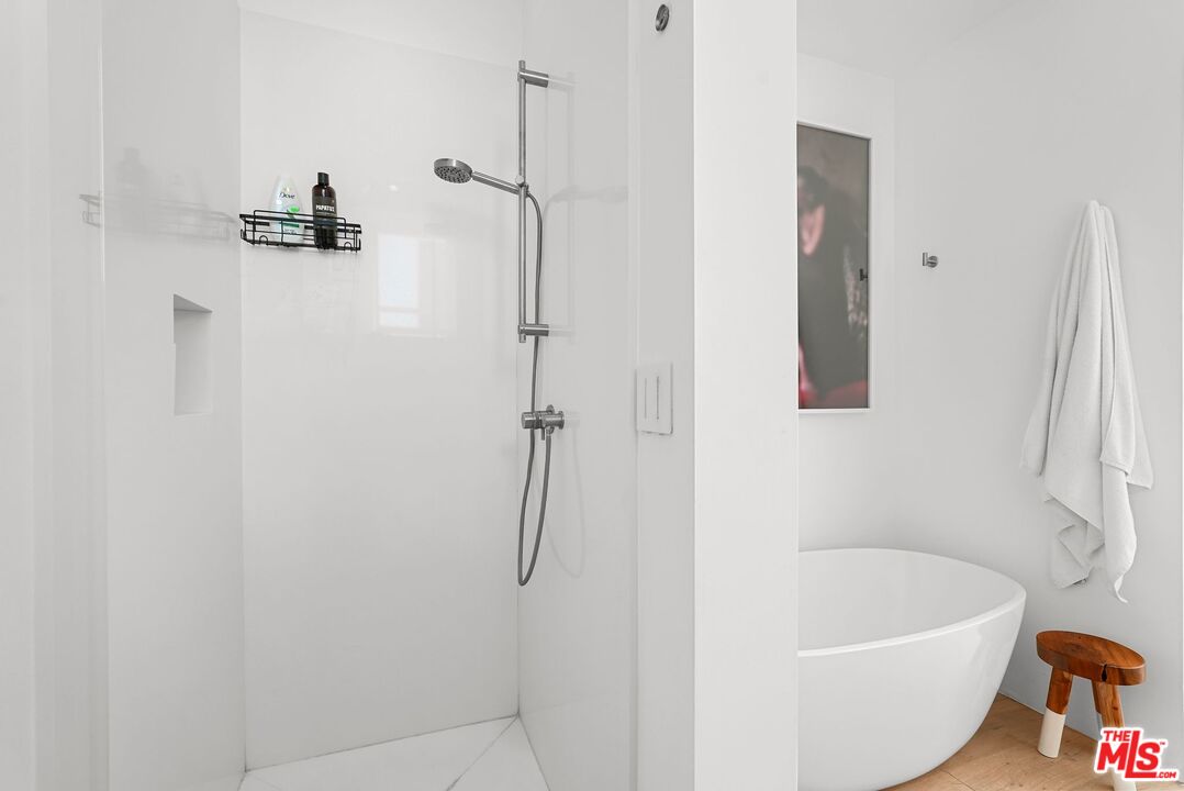 1850 Industrial St Unit: 711