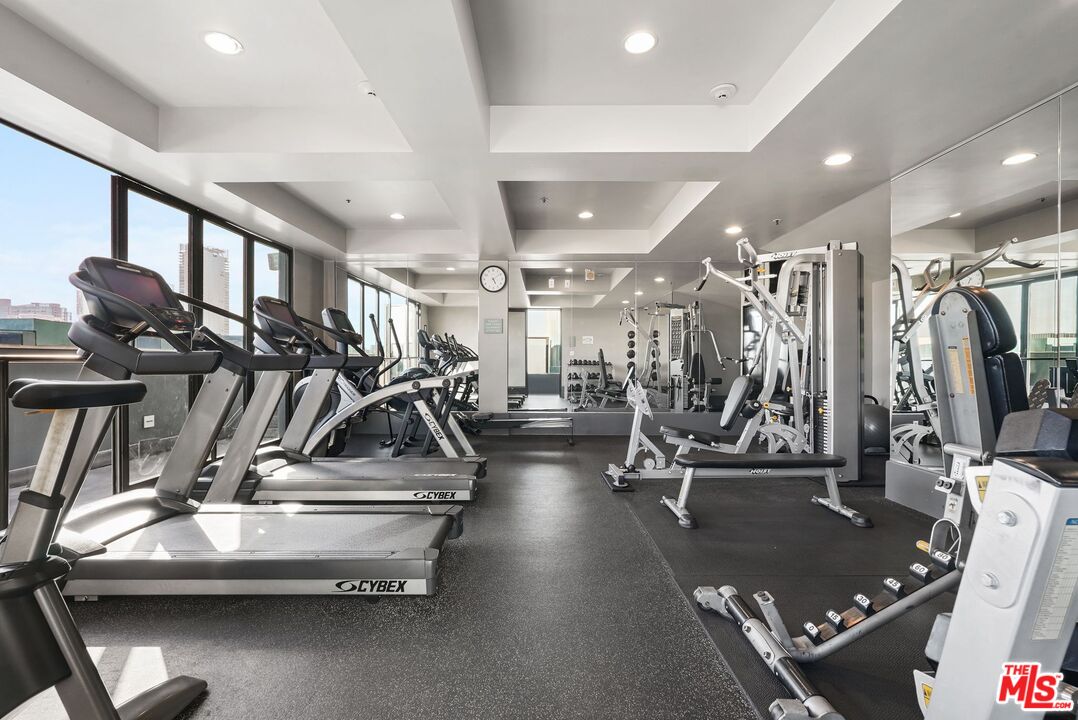 849 S Broadway Unit: 1210