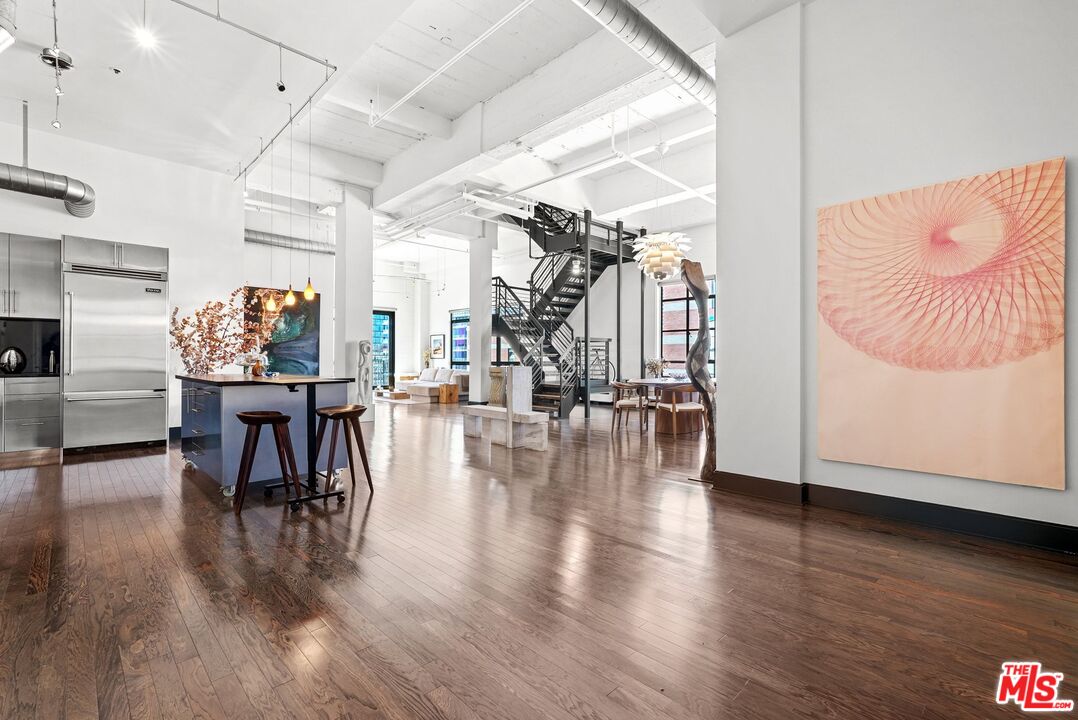 849 S Broadway Unit: 1210