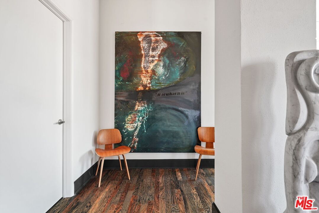 849 S Broadway Unit: 1210