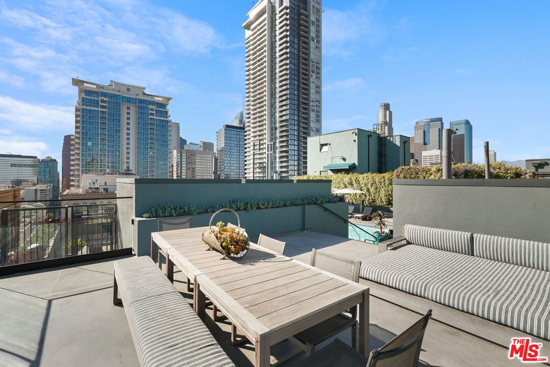 849 S Broadway Unit: 1210