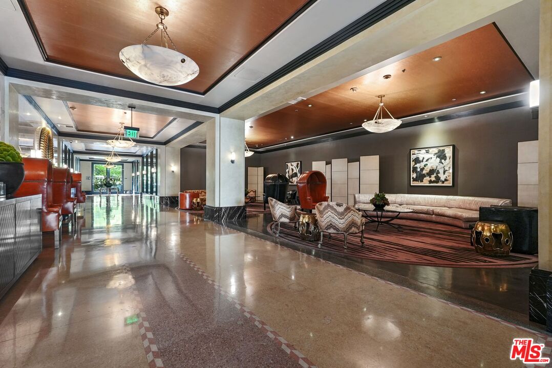 849 S Broadway Unit: 1210