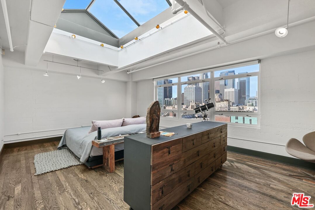 849 S Broadway Unit: 1210