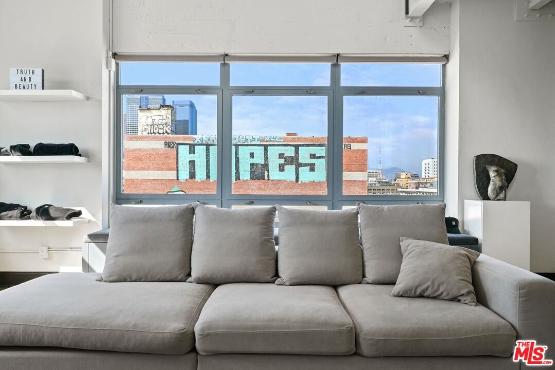 849 S Broadway Unit: 1210