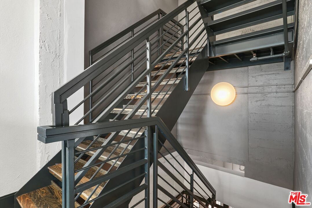 849 S Broadway Unit: 1210