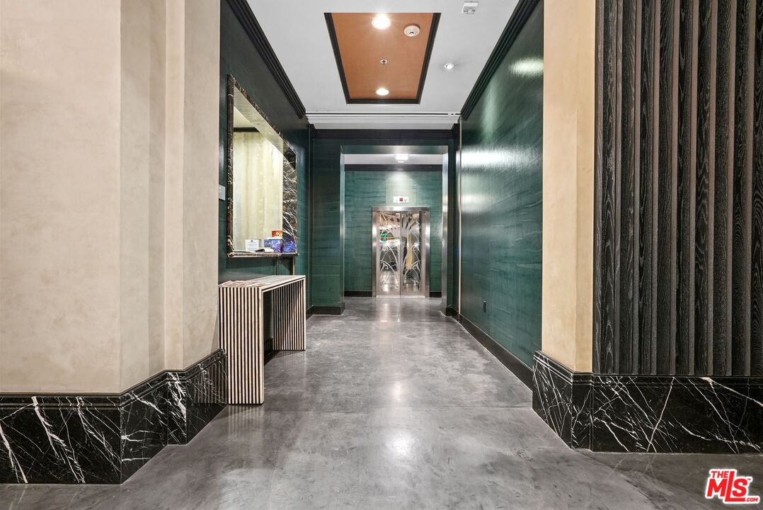 849 S Broadway Unit: 1210