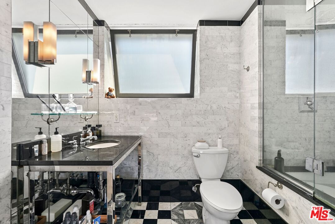 849 S Broadway Unit: 1210