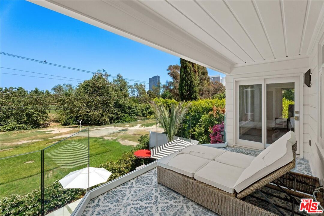 1400 Club View Dr