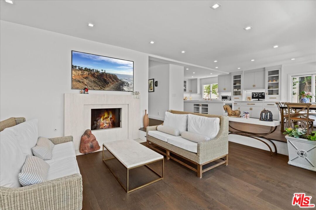 1400 Club View Dr
