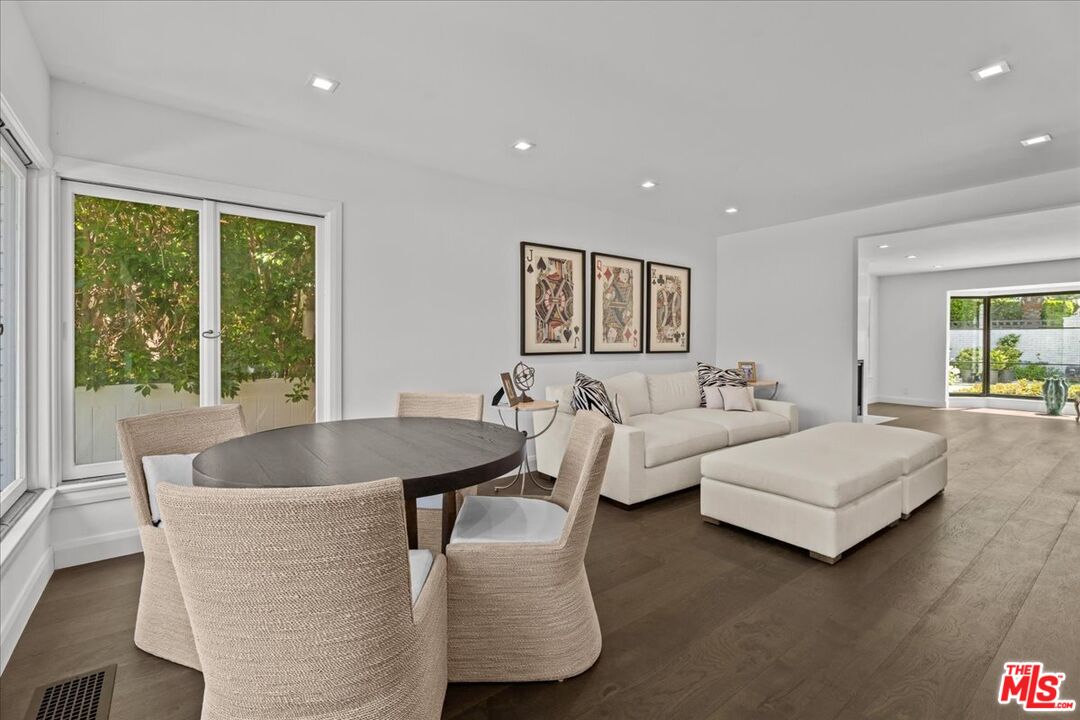 1400 Club View Dr