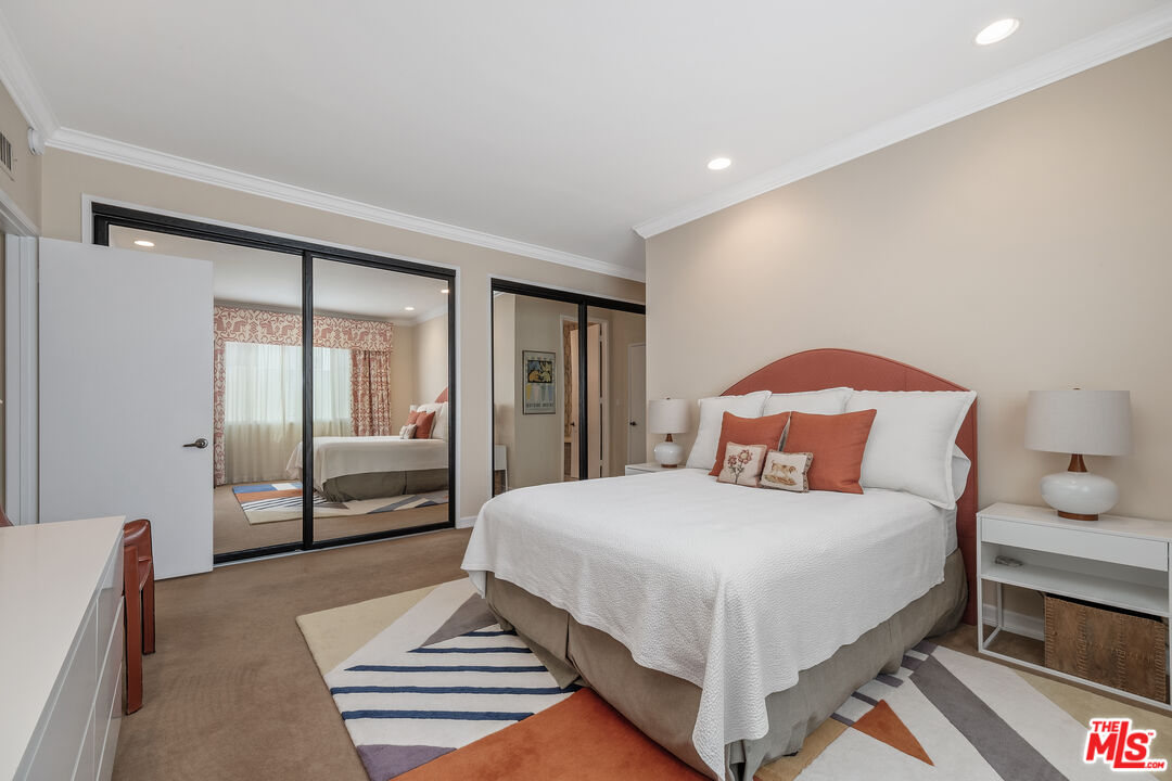 100 S Wetherly Dr Unit: 5