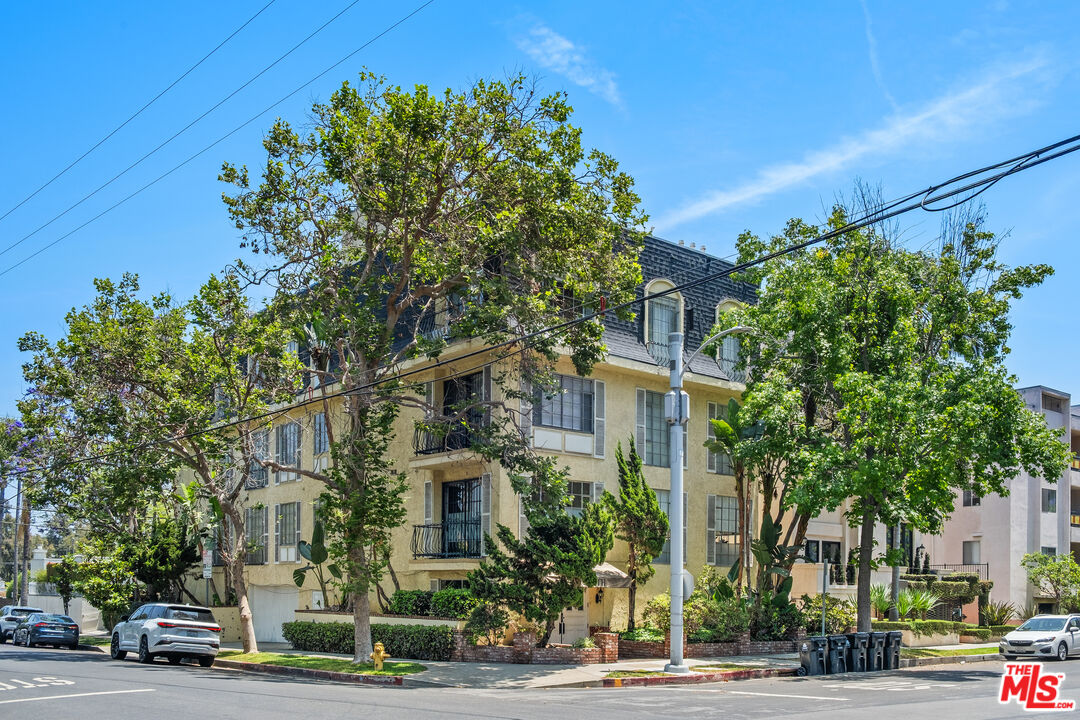 100 S Wetherly Dr Unit: 5