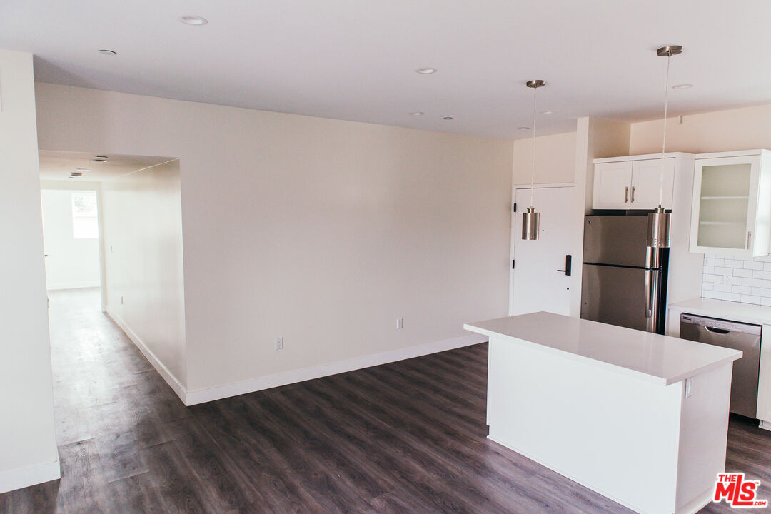 1431 S Sherbourne Dr Unit: 3