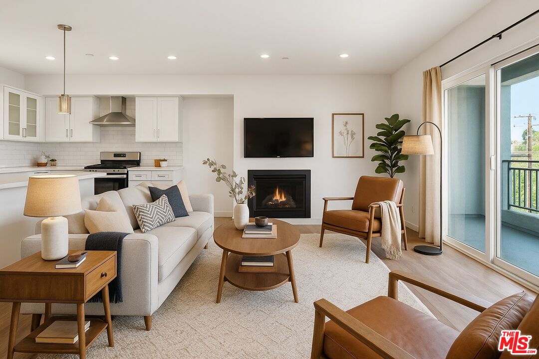 1431 S Sherbourne Dr Unit: 3