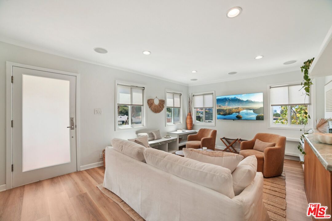 851 Tularosa Dr