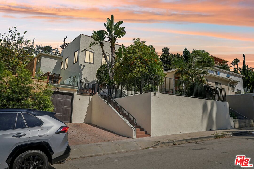 851 Tularosa Dr