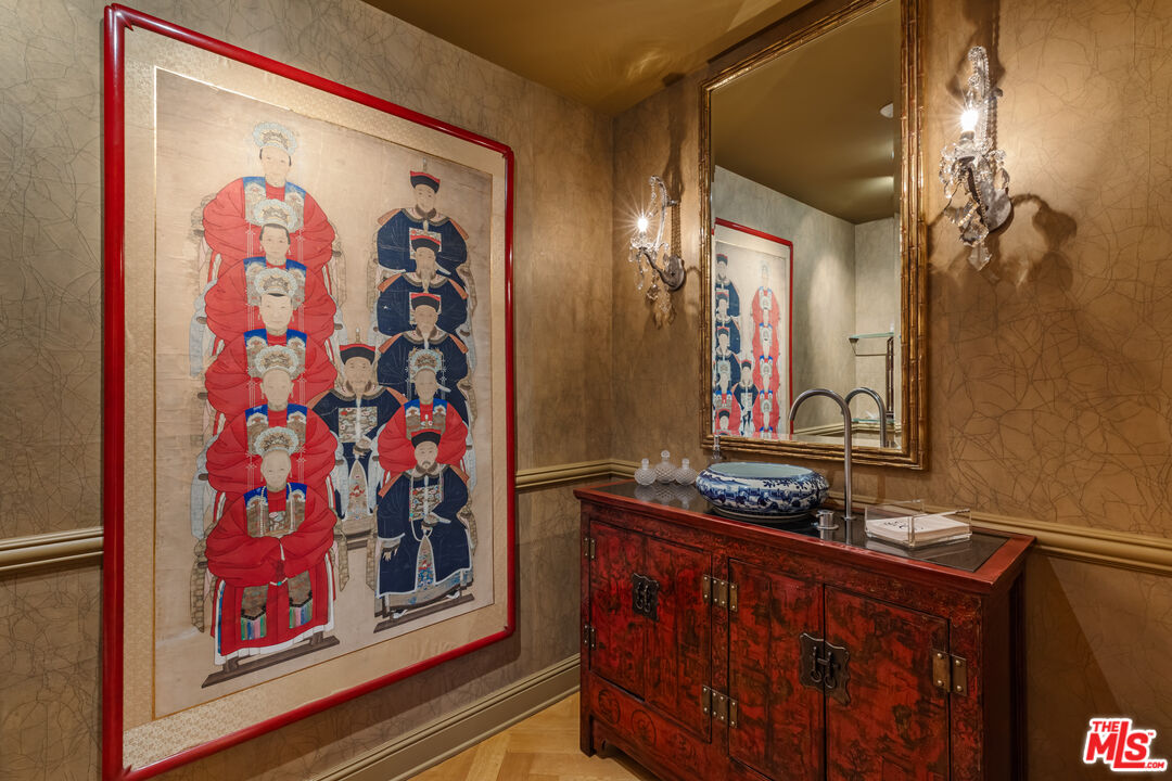 10800 Wilshire Blvd Unit: PH 2202