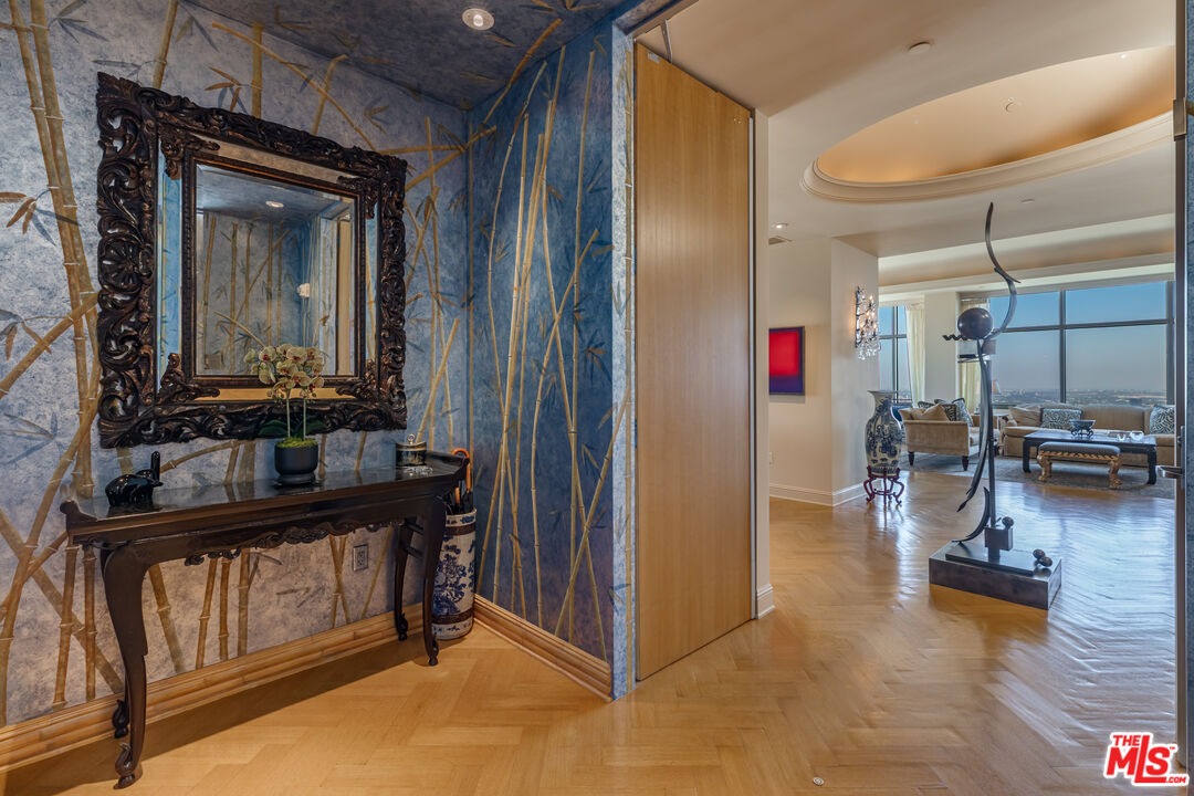 10800 Wilshire Blvd Unit: PH 2202