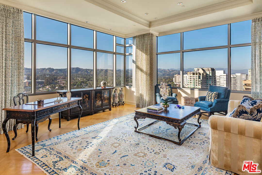 10800 Wilshire Blvd Unit: PH 2202