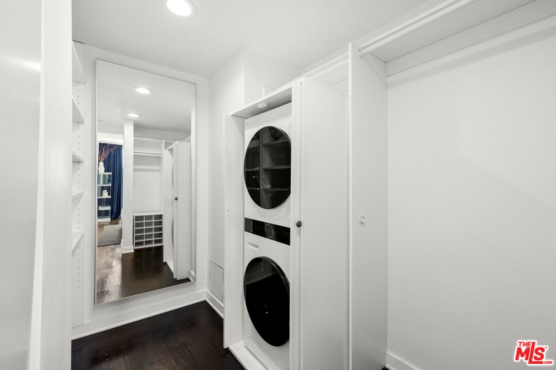 7250 Franklin Ave Unit: 1203