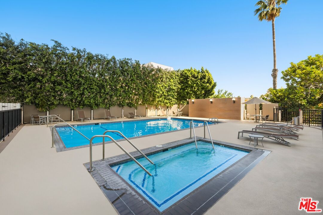 7250 Franklin Ave Unit: 1203