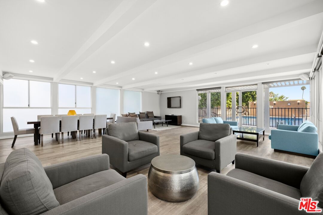 7250 Franklin Ave Unit: 1203