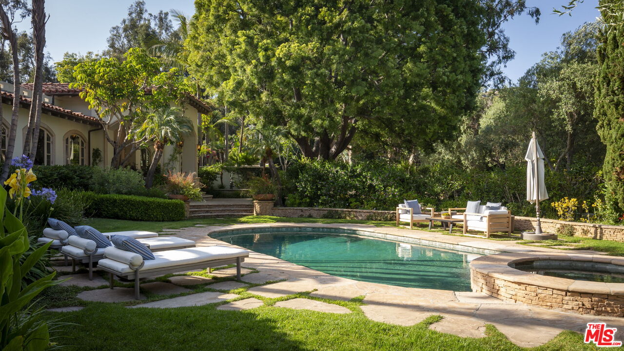 27403 Pacific Coast Hwy