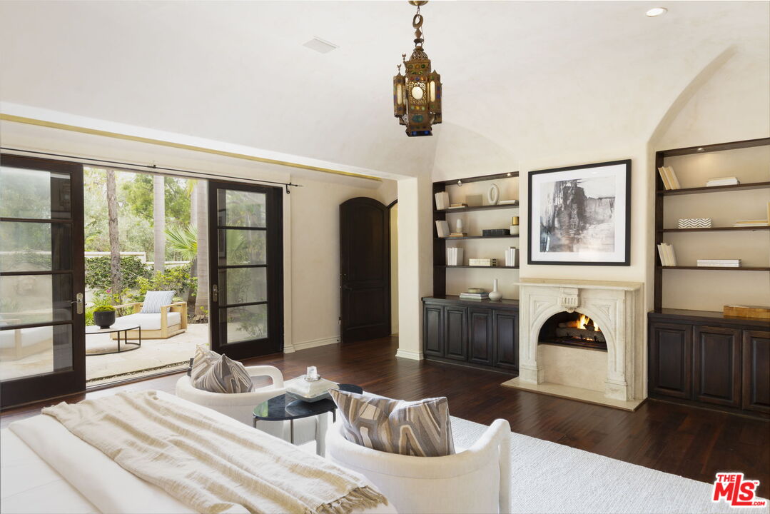 27403 Pacific Coast Hwy