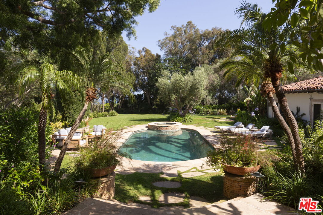 27403 Pacific Coast Hwy