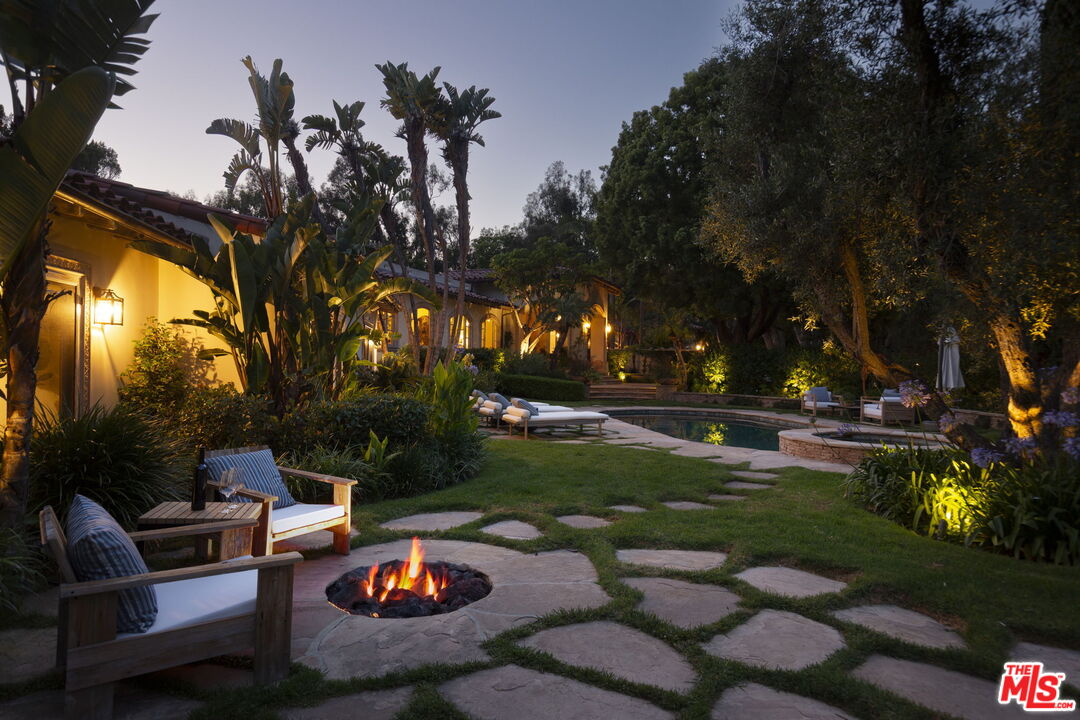 27403 Pacific Coast Hwy