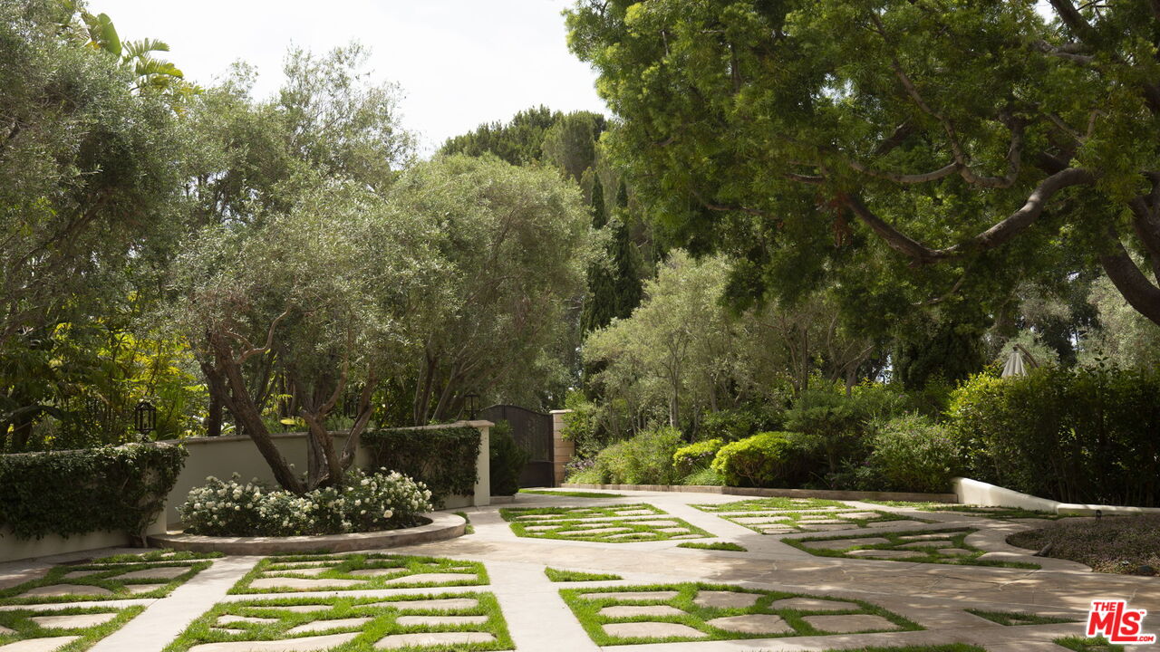 27403 Pacific Coast Hwy