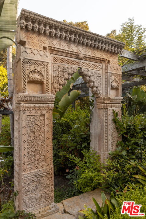 27403 Pacific Coast Hwy