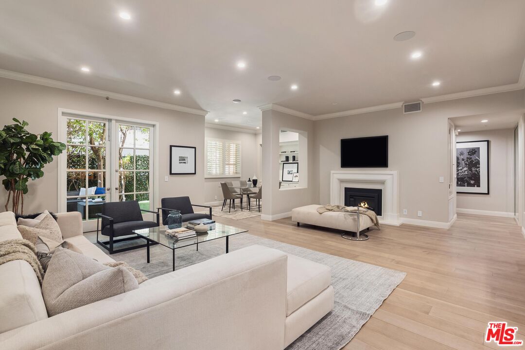 11500 San Vicente Blvd Unit: 218