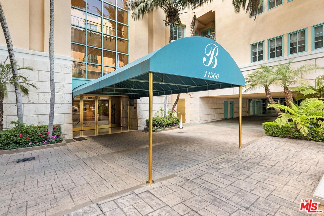 11500 San Vicente Blvd Unit: 218