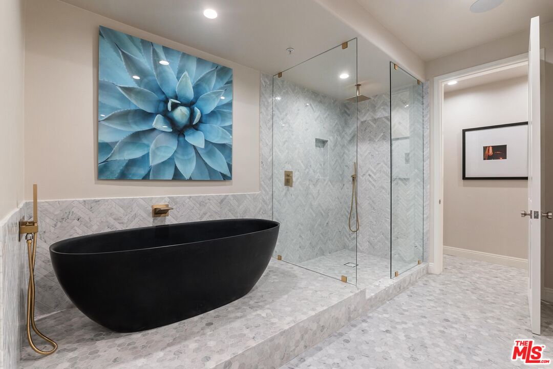 11500 San Vicente Blvd Unit: 218