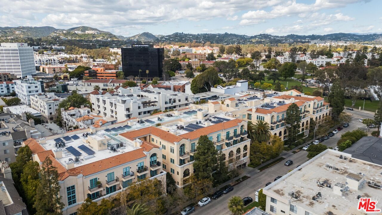 11500 San Vicente Blvd Unit: 218