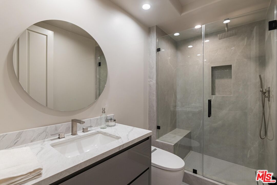 11500 San Vicente Blvd Unit: 218