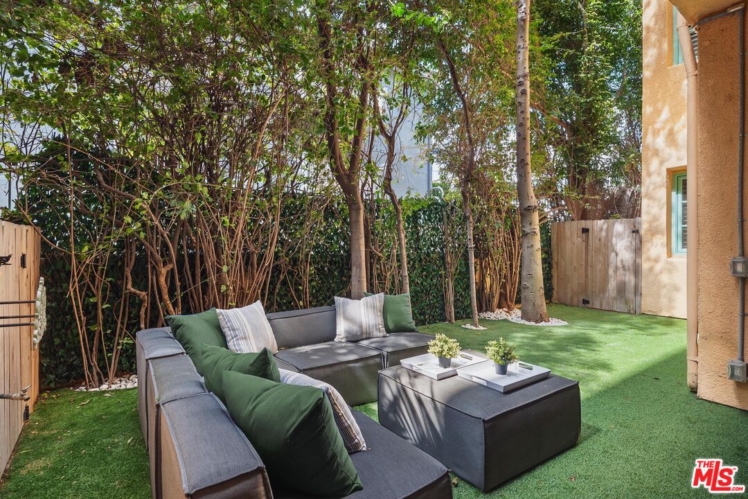 11500 San Vicente Blvd Unit: 218