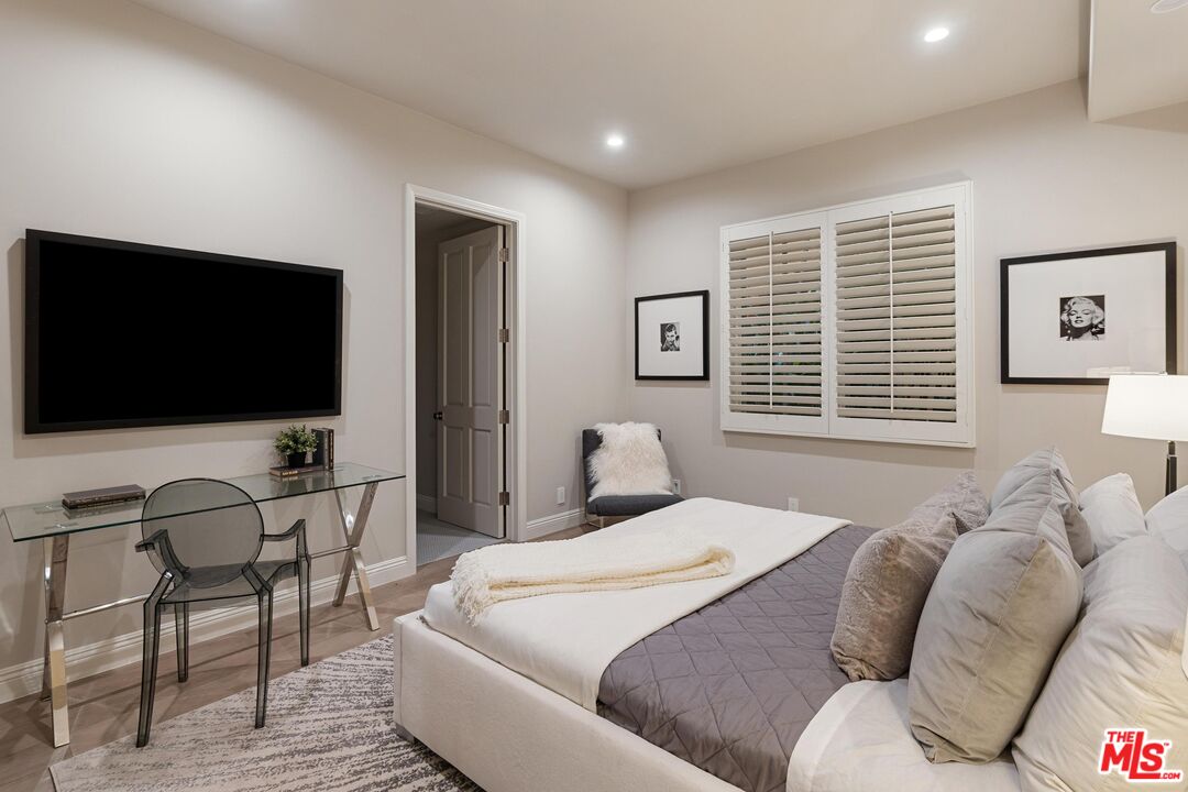 11500 San Vicente Blvd Unit: 218