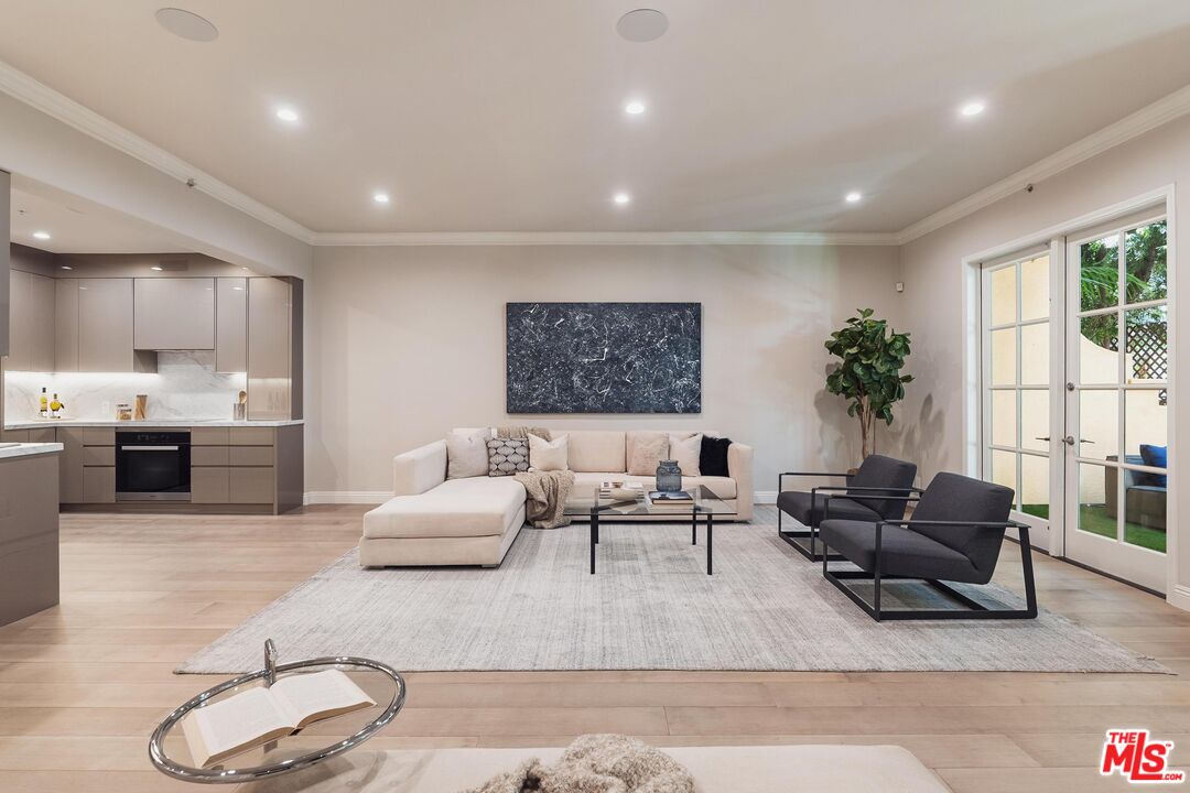 11500 San Vicente Blvd Unit: 218