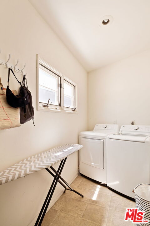 8562 W West Knoll Dr Unit: 5