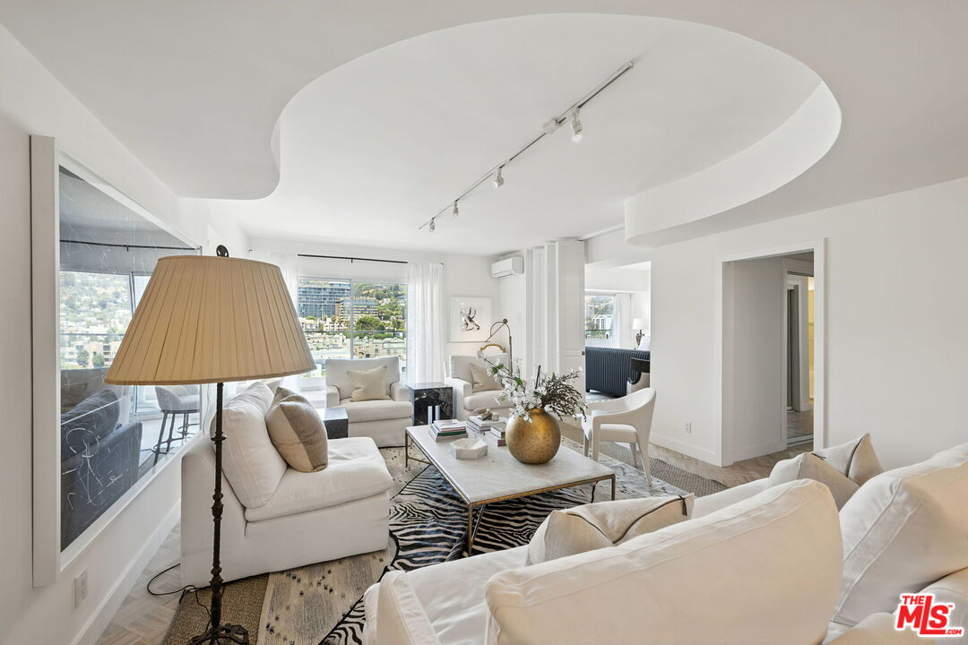 838 N Doheny Dr Unit: 1405