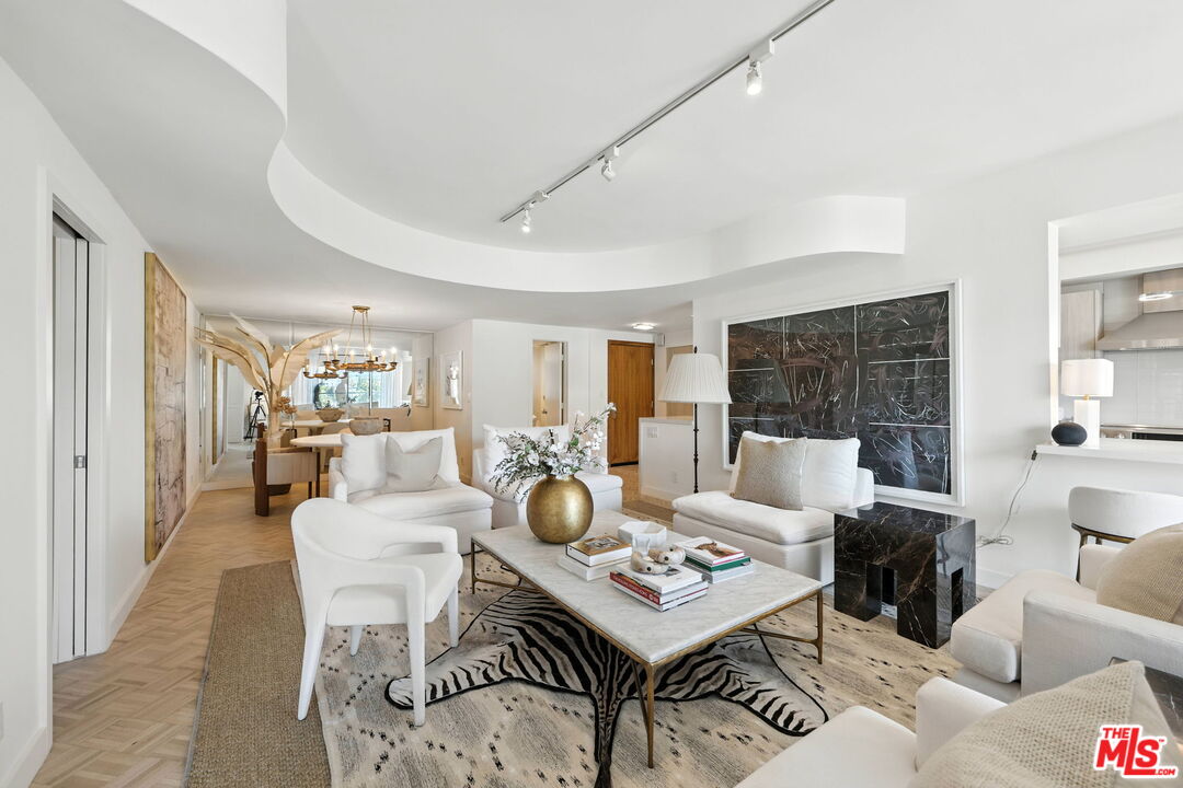 838 N Doheny Dr Unit: 1405