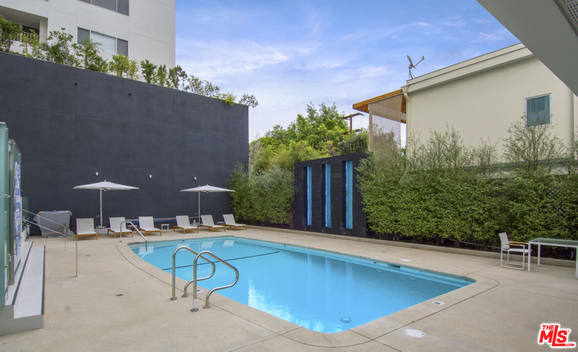 838 N Doheny Dr Unit: 1405