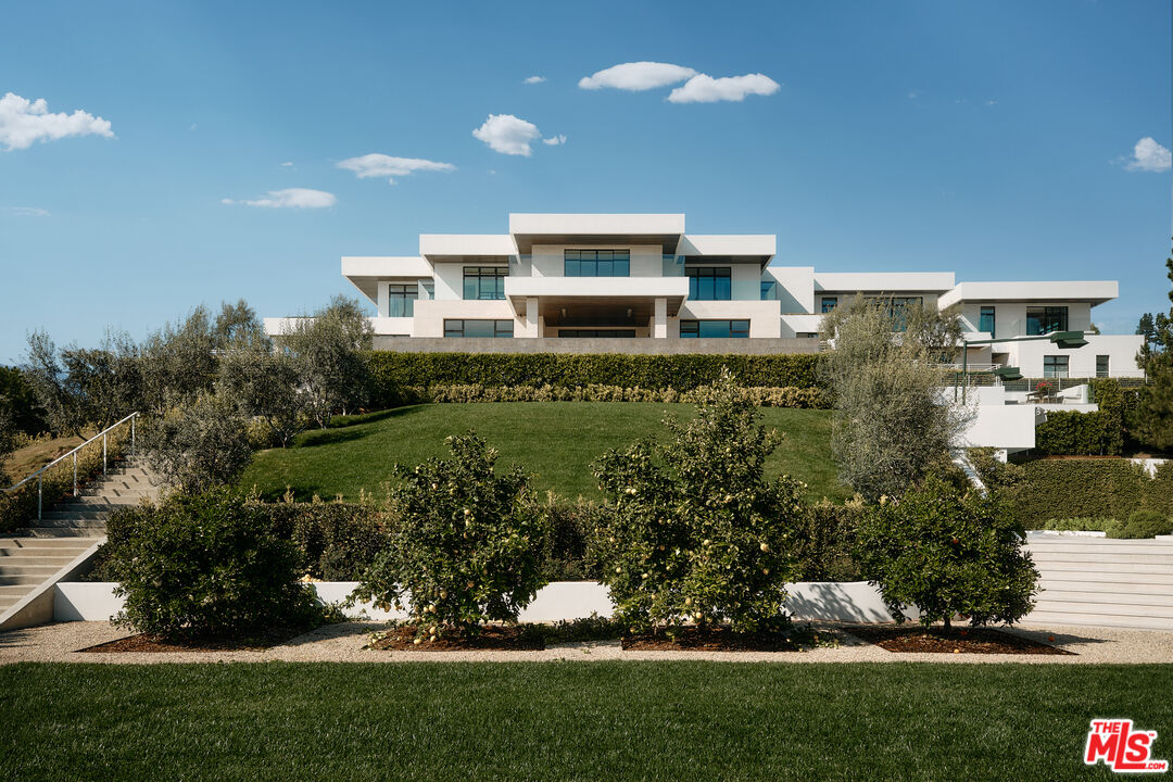 9966 Beverly Grove Dr