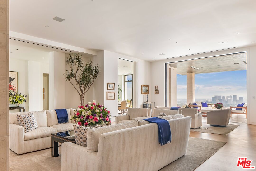 9966 Beverly Grove Dr