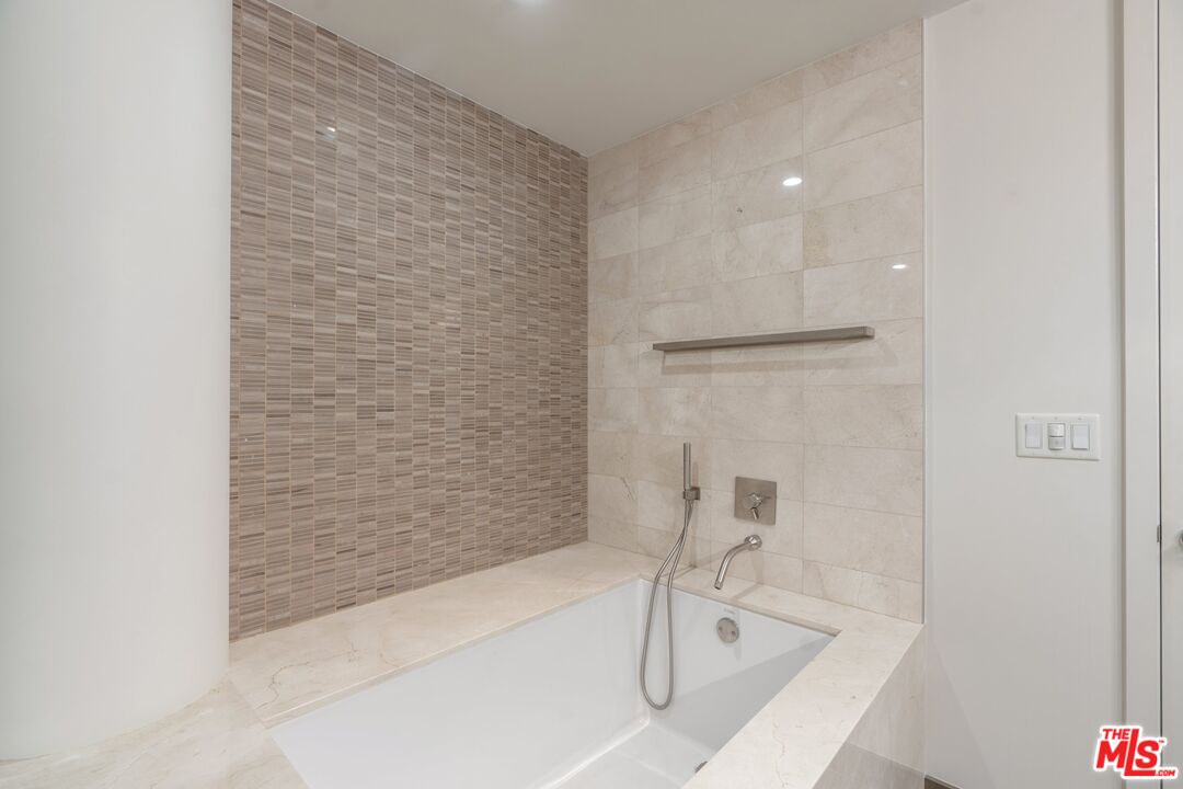 1755 Ocean Avenue Unit: 810