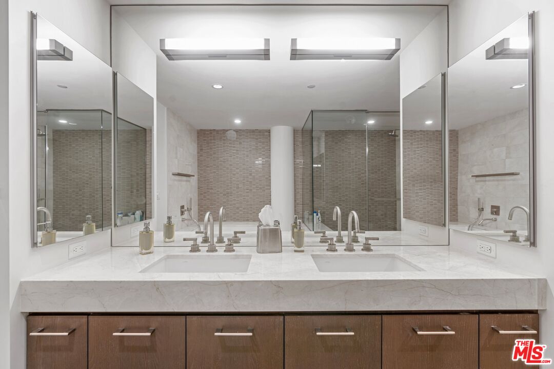 1755 Ocean Avenue Unit: 810