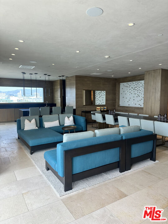 1755 Ocean Avenue Unit: 810