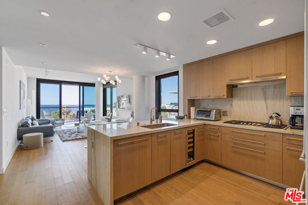 1755 Ocean Avenue Unit: 810